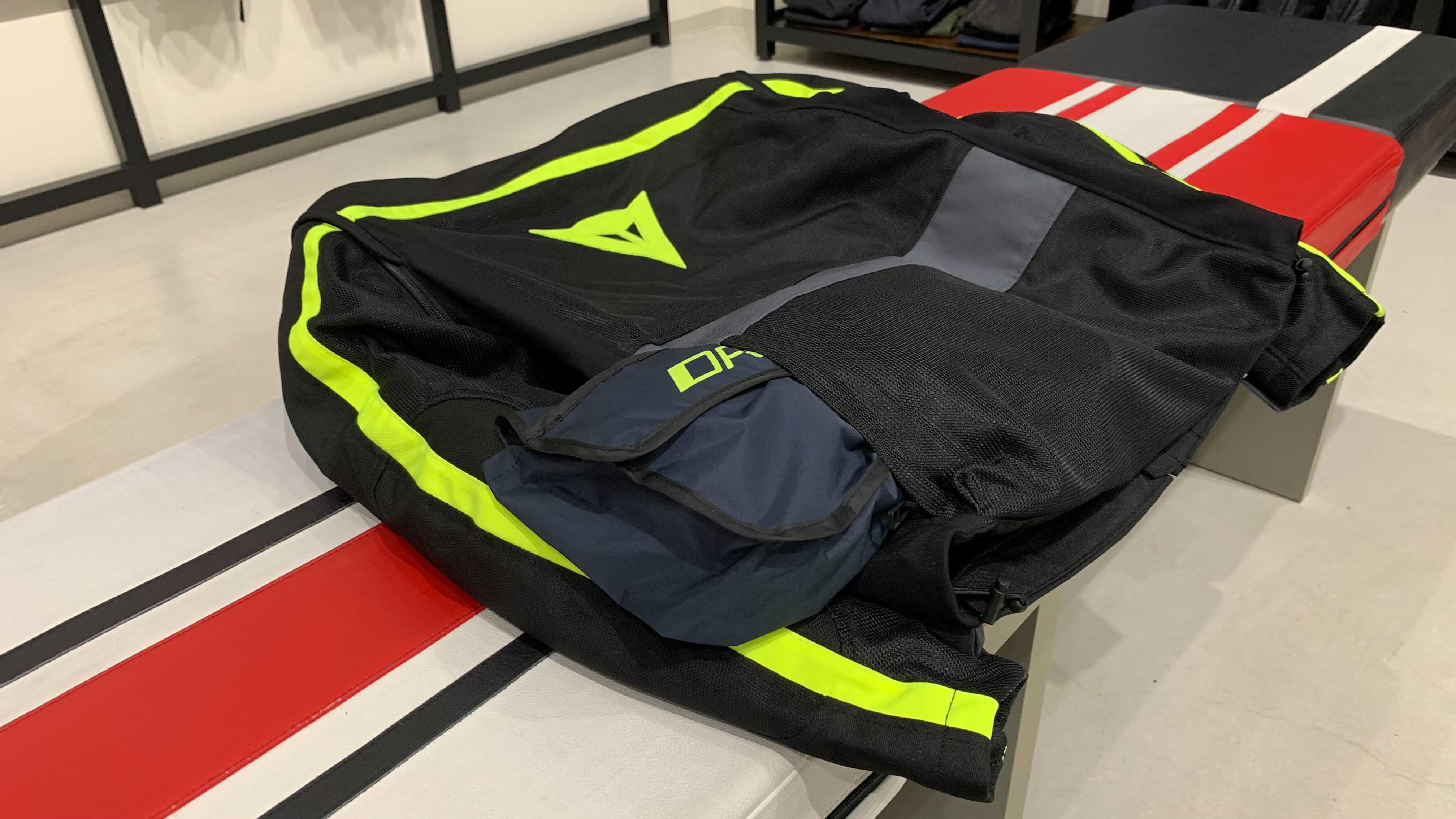 オフロードもオンロードもこれ一着で解決！ OUTLAW TEX JACKETのご案内